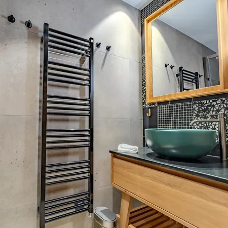 Appartamento Luxueux à Méribel Avec Jacuzzi - Fr-1-613-134 *